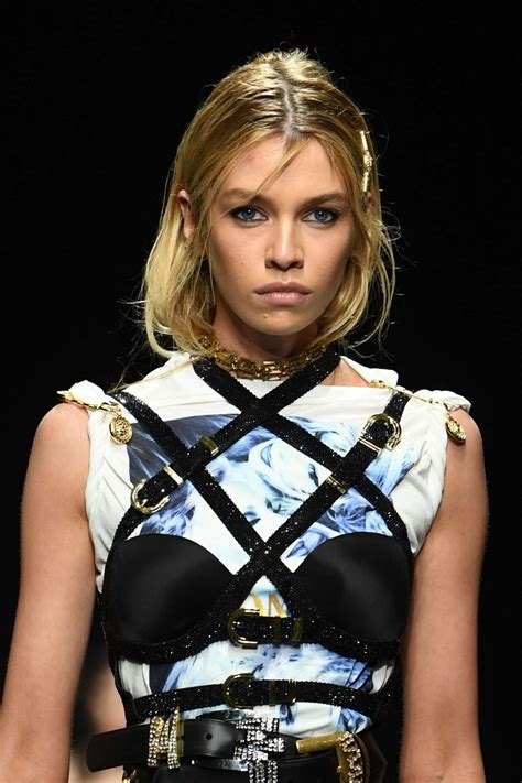 stella maxwell versace
